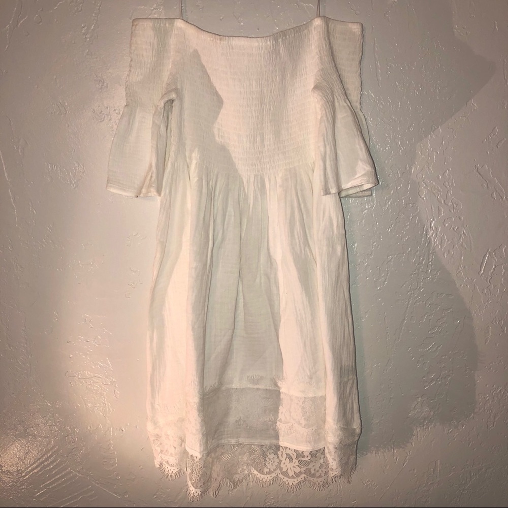 ✨White off the shoulder dress